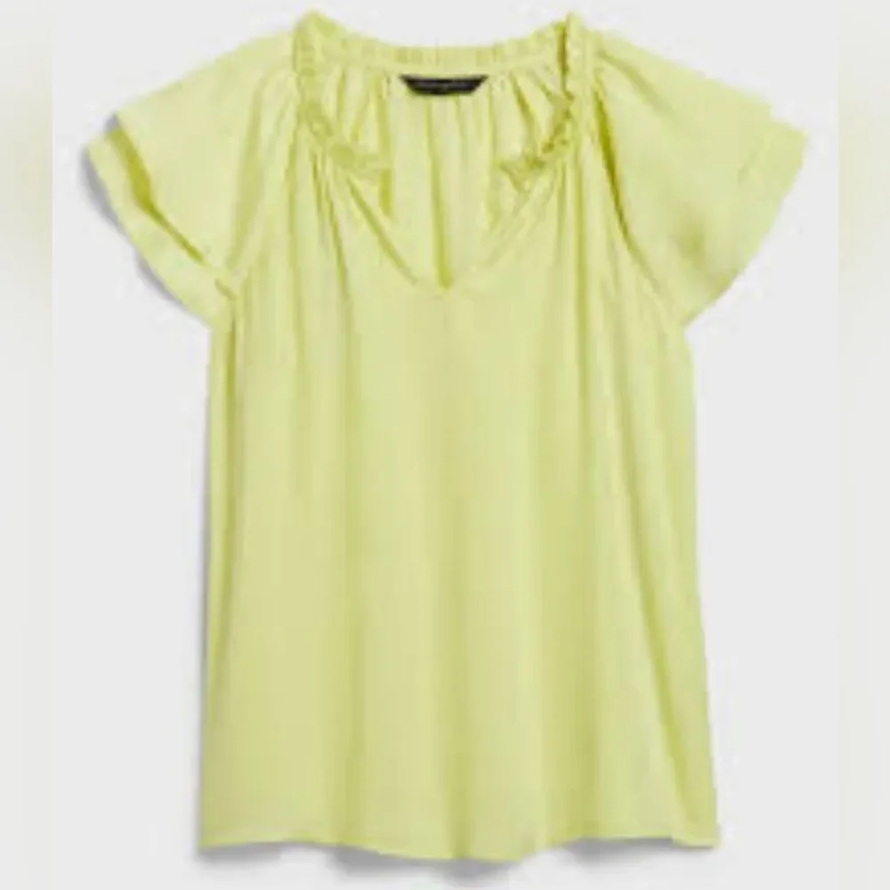 🍑Banana Republic Yellow Flutter Cap Sleeve Top Large